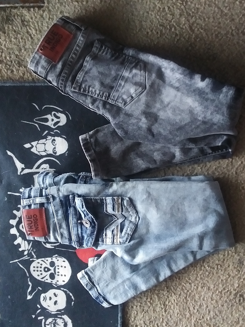 Indigo Men's Two-Pack Washed Gray & Light Blue Jeans